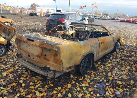 2009 Ford Mustang V6/V6 Premium z USA, uszkodzony, nr VIN 1ZVHT84N295111919